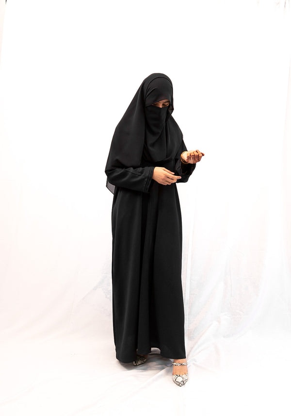 Black Zoom Textured Abaya